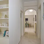 Center Manolia Dream 3 Bedroom 100m Away From The アパート *