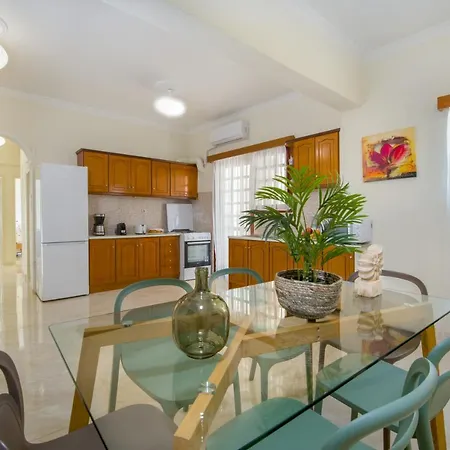 Center Manolia Dream 3 Bedroom 100m Away From The * ハニア