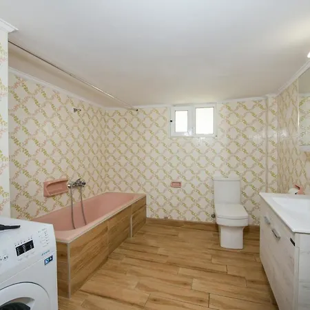 Daire Center Manolia Dream 3 Bedroom 100m Away From The *