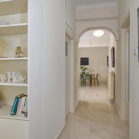 Center Manolia Dream 3 Bedroom 100m Away From The アパート *