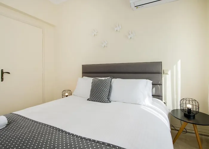 アパート Center Manolia Dream 3 Bedroom 100m Away From The ハニア