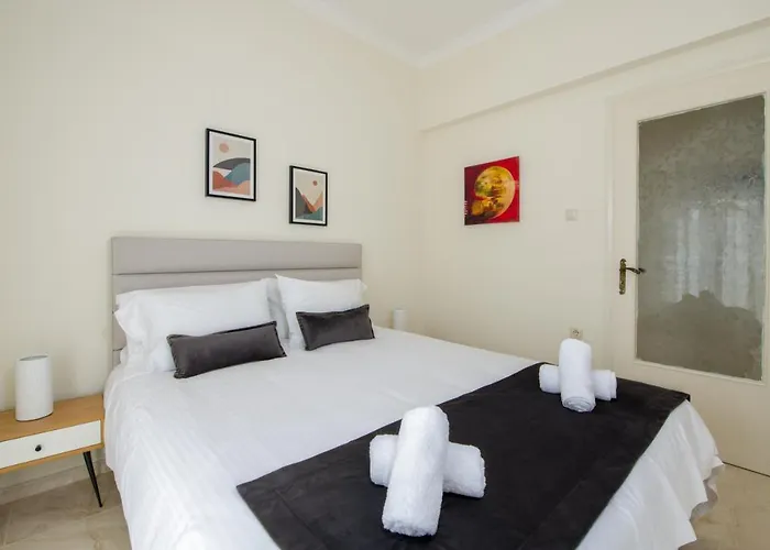 Center Manolia Dream 3 Bedroom 100m Away From The アパート ハニア