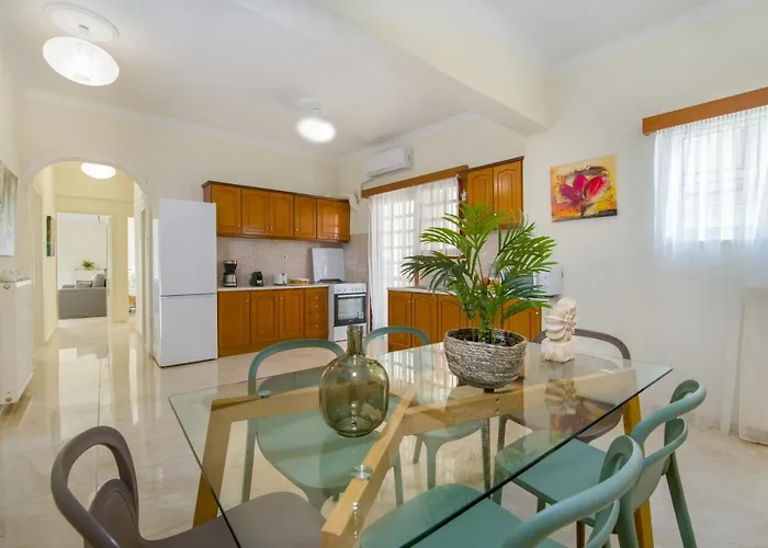 Center Manolia Dream 3 Bedroom 100m Away From The * ハニア